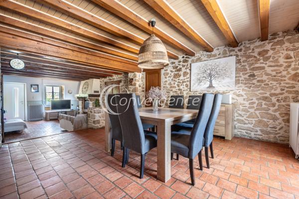 Maison
                                                                                                                                                                                                                                                                                                                        7 pièce(s)                                                                                                                                                                                                          5 chambre(s)                                                                                                                                                                                                          165  m²