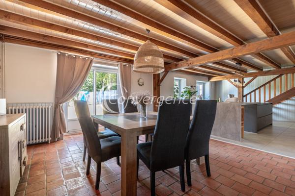 Maison
                                                                                                                                                                                                                                                                                                                        7 pièce(s)                                                                                                                                                                                                          5 chambre(s)                                                                                                                                                                                                          165  m²