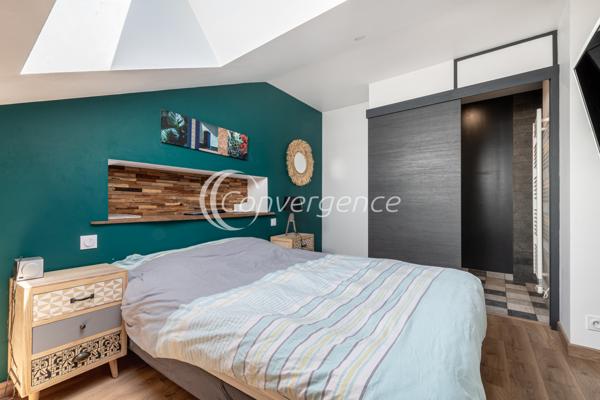 Maison
                                                                                                                                                                                                                                                                                                                        7 pièce(s)                                                                                                                                                                                                          5 chambre(s)                                                                                                                                                                                                          165  m²