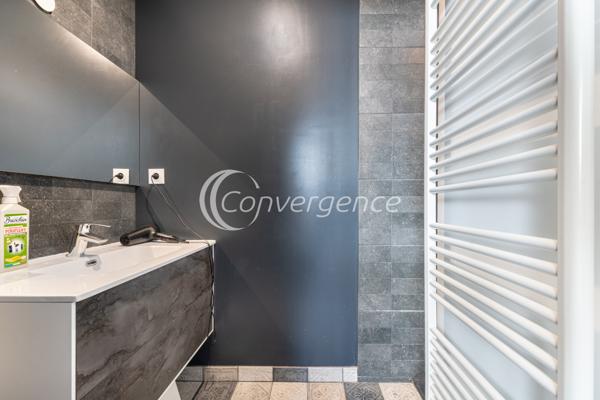 Maison
                                                                                                                                                                                                                                                                                                                        7 pièce(s)                                                                                                                                                                                                          5 chambre(s)                                                                                                                                                                                                          165  m²