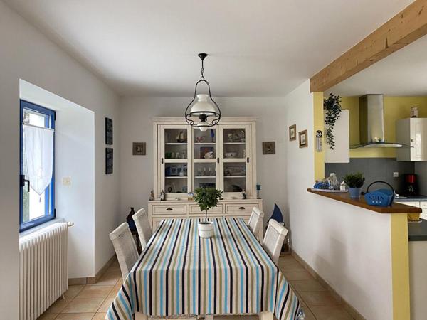 Maison de 1860 rénovée 5 pièce(s), 4 chambres 116 m2 56470 St-Philbert