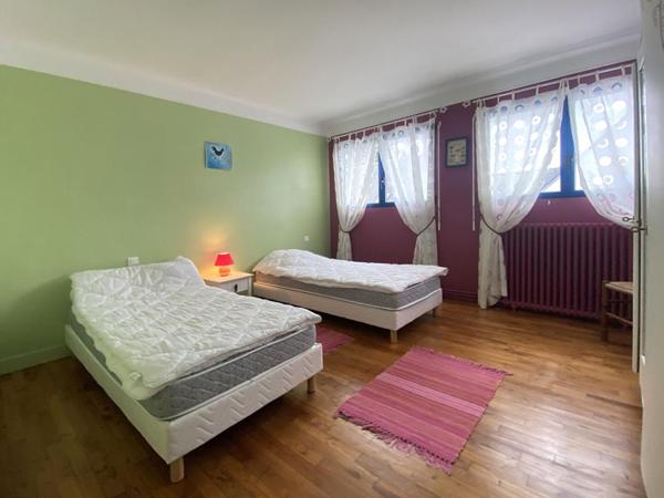 Maison de 1860 rénovée 5 pièce(s), 4 chambres 116 m2 56470 St-Philbert