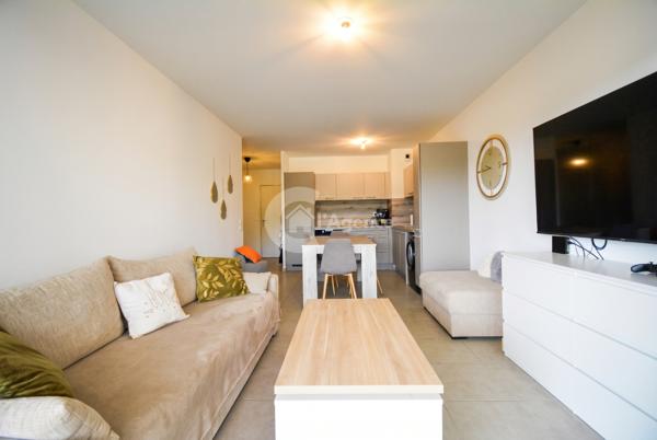 À LOUER - ETAT NEUF ! T2 MEUBLÉ DE 46m² - TERRASSE de 15,65 M² & PARKING EN SOUS-SOL