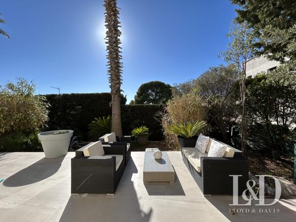 83700-ST RAPHAEL-QUARTIER PRISE LES PLAINES-SUPERBE VILLA T6 AVEC PISCINE ET JARDIN PAYSAGER