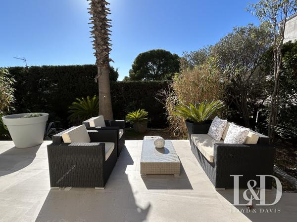 83700-ST RAPHAEL-QUARTIER PRISE LES PLAINES-SUPERBE VILLA T6 AVEC PISCINE ET JARDIN PAYSAGER