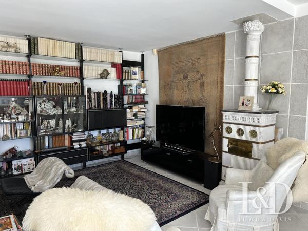 83700-ST RAPHAEL-QUARTIER PRISE LES PLAINES-SUPERBE VILLA T6 AVEC PISCINE ET JARDIN PAYSAGER