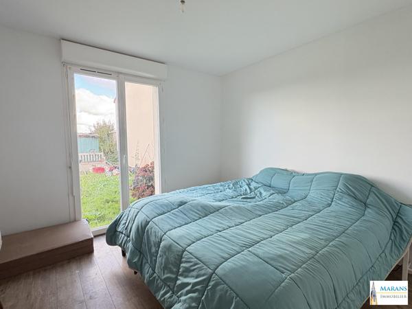 CHARRON – MAISON DE PLAIN-PIED – 4 CHAMBRES – GARAGE – GRAND JARDIN