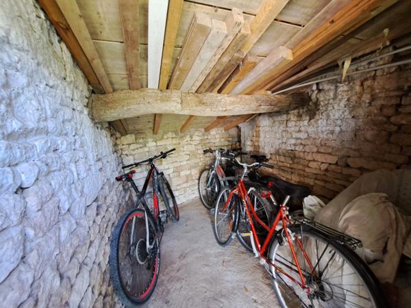 Maison à vendre 8 pièces CELLES SUR BELLE (79)