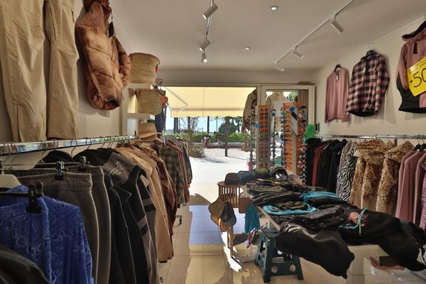 Droit au Bail Tous Commerces - Emplacement n°1 Quai du Port - Parking