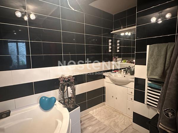 QUESTEMBERT hypercentre ville