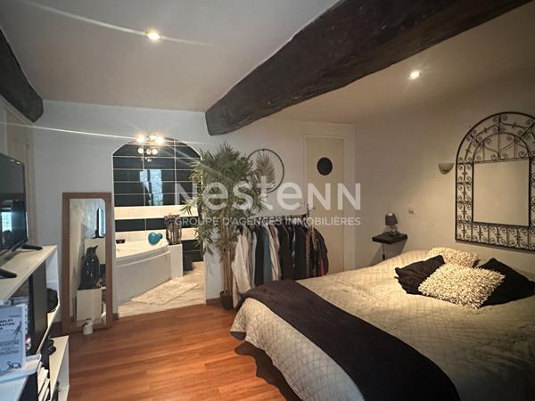 QUESTEMBERT hypercentre ville