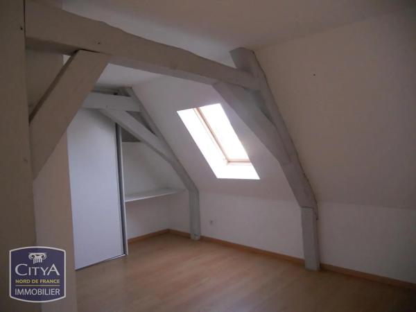 Appartement à louer 3 pièces 85.8m² Saint-Omer (62500)