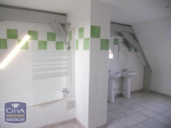 Appartement à louer 3 pièces 85.8m² Saint-Omer (62500)