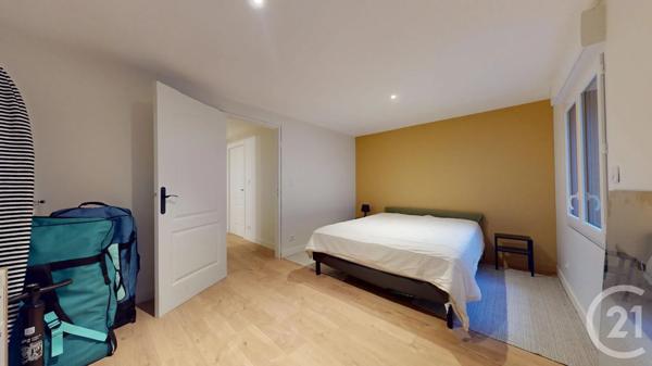 Maison à vendre  8 pièces - 223,16 m 2   ST HERBLAIN  - 44