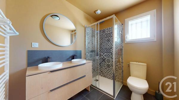 Maison à vendre  8 pièces - 223,16 m 2   ST HERBLAIN  - 44