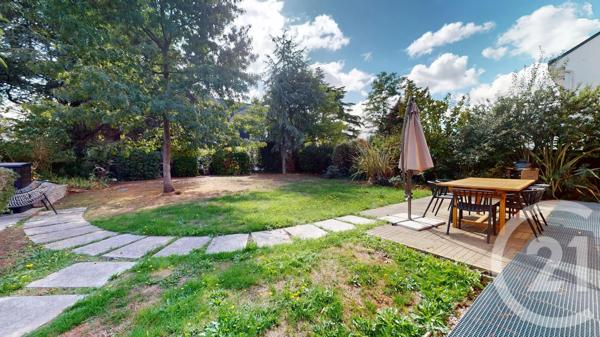 Maison à vendre  8 pièces - 223,16 m 2   ST HERBLAIN  - 44