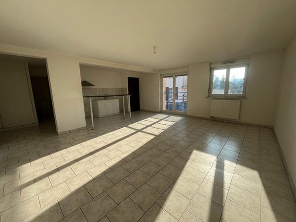 APPARTEMENT JEUXEY - 3 pièces- 71.81 m2