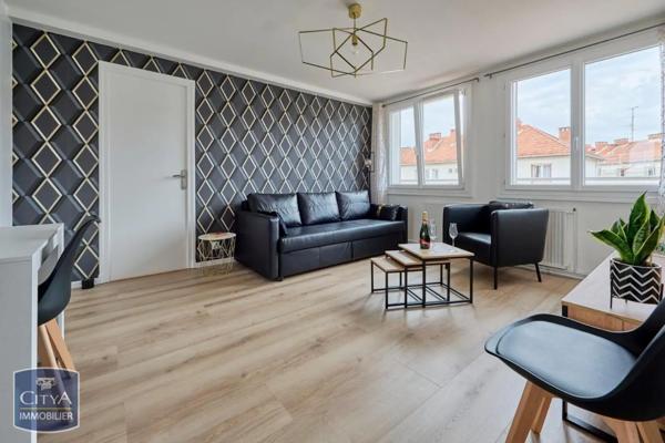 Appartement à louer 4 pièces 63.69m²