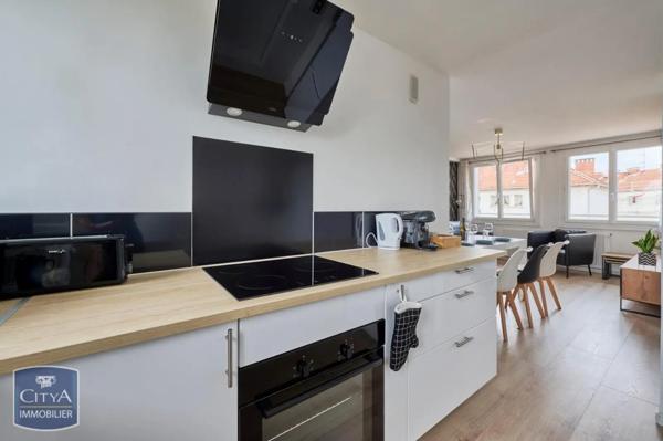 Appartement à louer 4 pièces 63.69m²