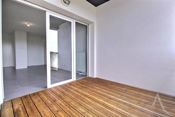 À VENDRE - Appartement T3 avec balcon et parkings