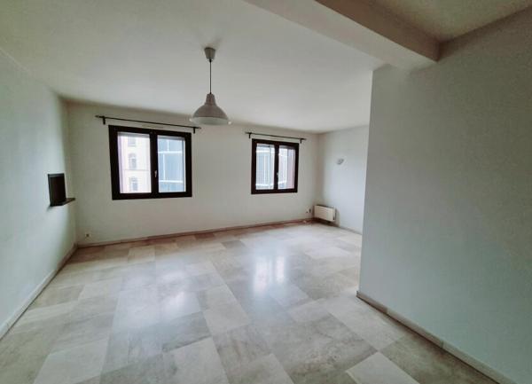 Appartement à louer    3 pièces • 74 m2 Albi