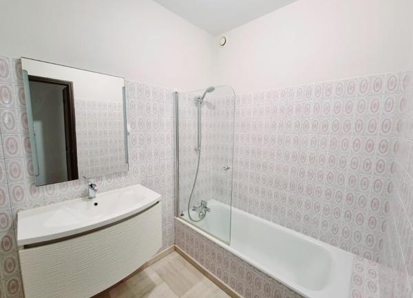 Appartement à louer    3 pièces • 74 m2 Albi