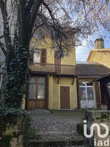 Maison 8 pièces de 250 m² à Domène (38420)