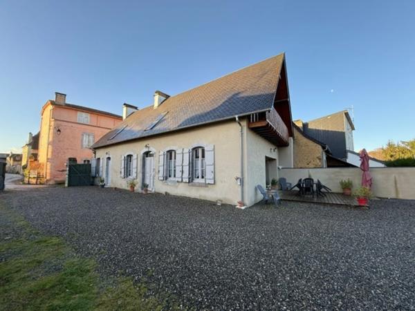 Très belle Bigourdane rénovée à neuf.