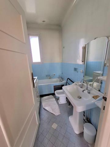 Appartement à retaper avec du cachet !