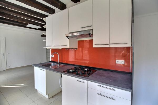 Appartement F3 avec parking et jardin situé à EPERNON