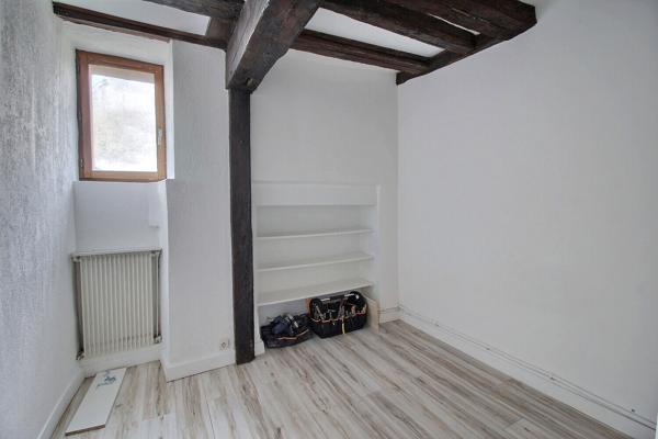 Appartement F3 avec parking et jardin situé à EPERNON
