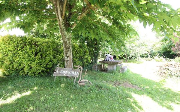 Maison à vendre    8 pièces •  Nay