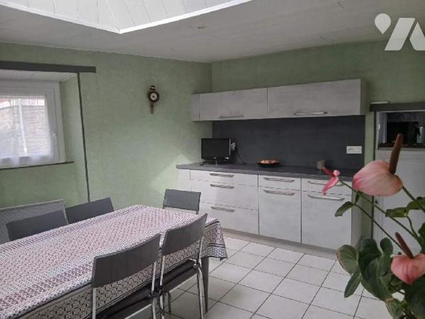 CARENTOIR, Maison d'habitation - Idéalement située en plein bourg de Carentoir, à proximité imm...