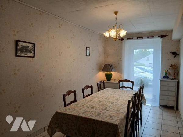 CARENTOIR, Maison d'habitation - Idéalement située en plein bourg de Carentoir, à proximité imm...