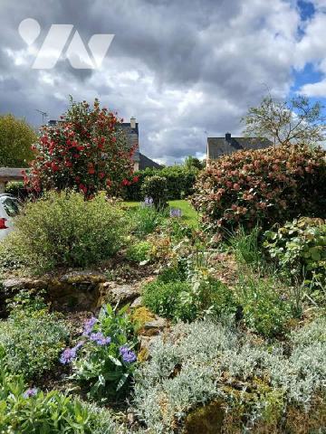 CARENTOIR, Maison d'habitation - Idéalement située en plein bourg de Carentoir, à proximité imm...