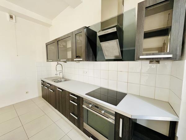 Bastide: Appartement T4 traversant de 103 m² sans vis à vis