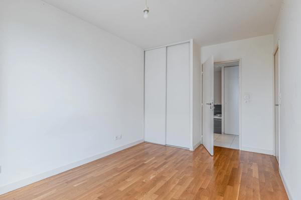 Appartement à vendre 2 pièces LYON 8EME ARRONDISSEMENT (69) dernier étage parc