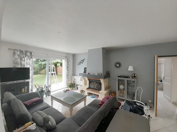 Maison
                                                                                                                                                                                                                                                                                                                        5 pièce(s)                                                                                                                                                                                                          4 chambre(s)                                                                                                                                                                                                          130  m²