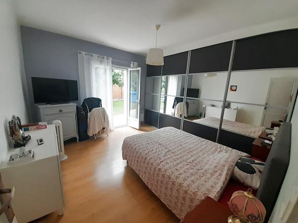 Maison
                                                                                                                                                                                                                                                                                                                        5 pièce(s)                                                                                                                                                                                                          4 chambre(s)                                                                                                                                                                                                          130  m²