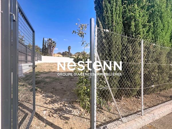 Terrain constructible Saint-esteve 709 m2
