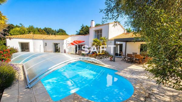 MOUILLERON-LE-CAPTIF – BELLE PROPRIÉTÉ DE 205 m² – PISCINE – 1 217 m² DE TERRAIN PAYSAGÉ