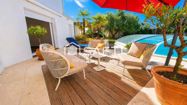 MOUILLERON-LE-CAPTIF – BELLE PROPRIÉTÉ DE 205 m² – PISCINE – 1 217 m² DE TERRAIN PAYSAGÉ