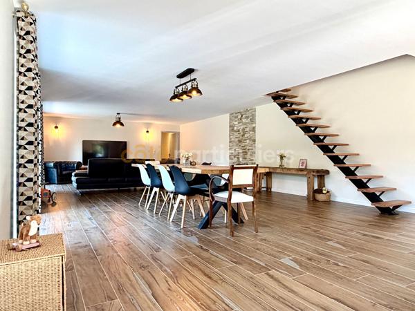 Vente
                Maison190 m² - 4 Pièces -
                    TOLLEVAST (50470)