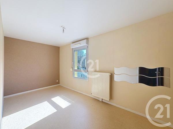 Appartement T4 à vendre  4 pièces - 74 m2 VALDOIE - 90