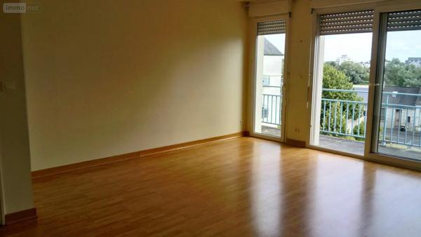 Location - Appartement Saint-Cyr-sur-Loire 37540 2 pièces 61 m 2