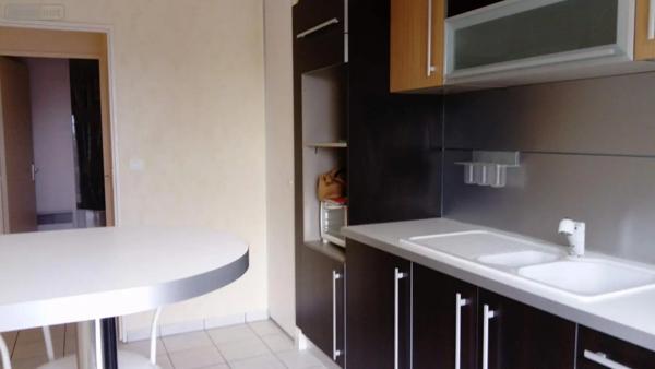 Location - Appartement Saint-Cyr-sur-Loire 37540 2 pièces 61 m 2