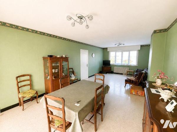 Exclusivité - Maison familiale 103 m² avec jardin, garage et 3 chambres en centre-ville d'Annoe...