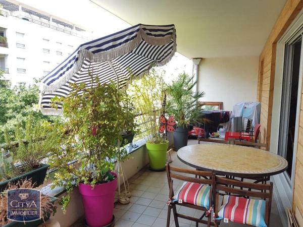 Appartement à louer 5 pièces 117.03m²