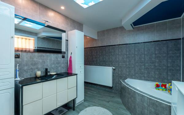 Maison à vendre    4 pièces • 124,68 m2 Biscarrosse