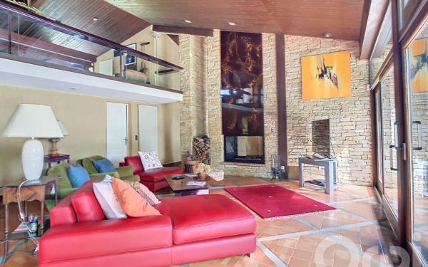 Maison à vendre    7 pièces • 300 m2 Mussidan